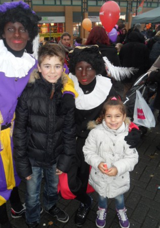 Ook even langs het pietenspektakel